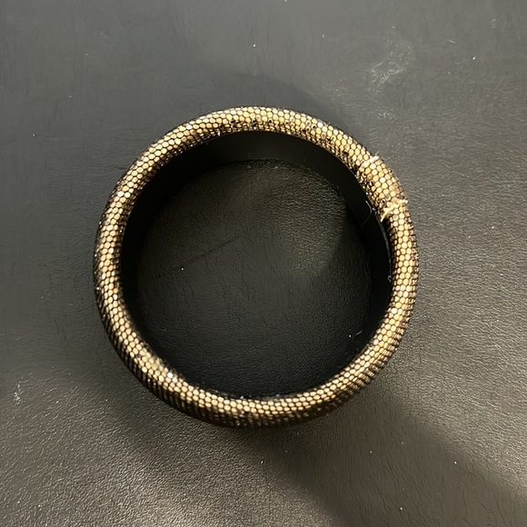 Vintage Gold Fishnet Bangle Bracelet, Shiny, Black, Retro - Picture 5 of 8